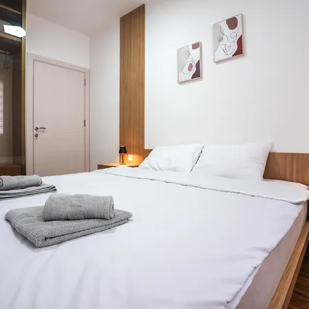 Apartman Metropolis & Enhanced Living